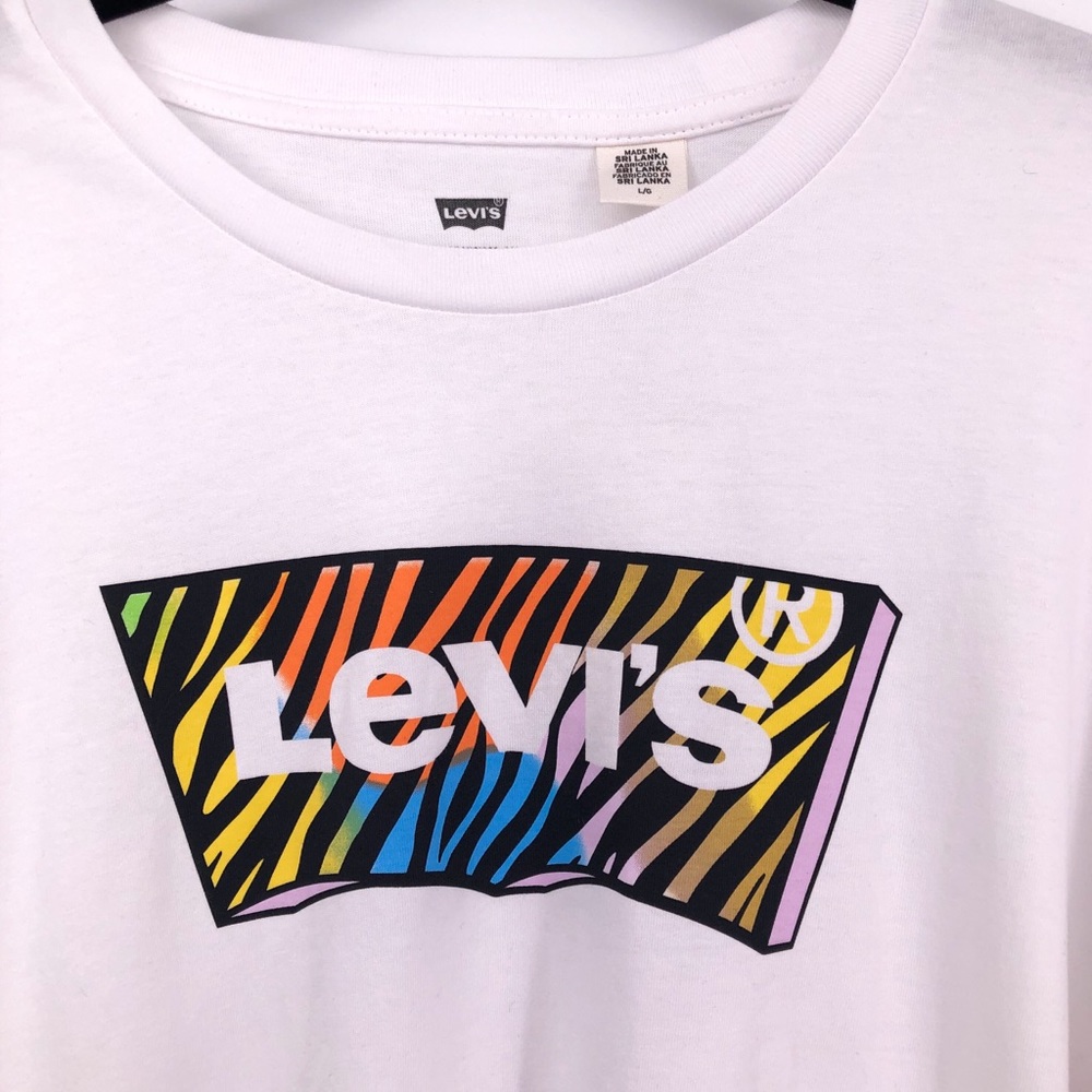 LEVI’S Men’s Pride Leopard Graphic T-Shirt - Picture 3 of 5